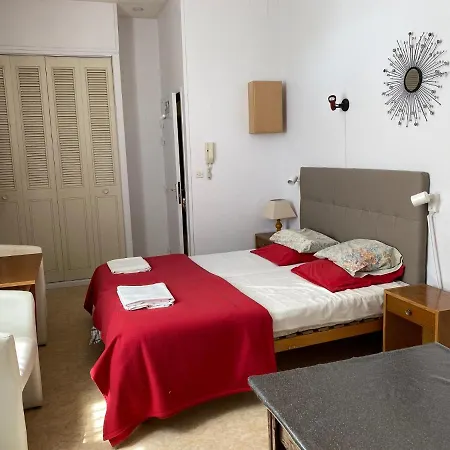 Logis C12 Apartment