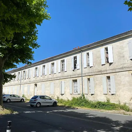Logis C12 Apartment